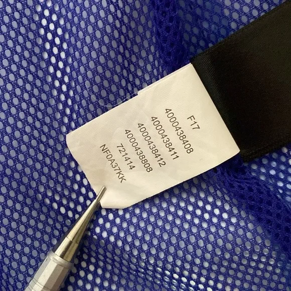 The North Face Rain Jacket Raincoat size XL - Picture 8 of 16